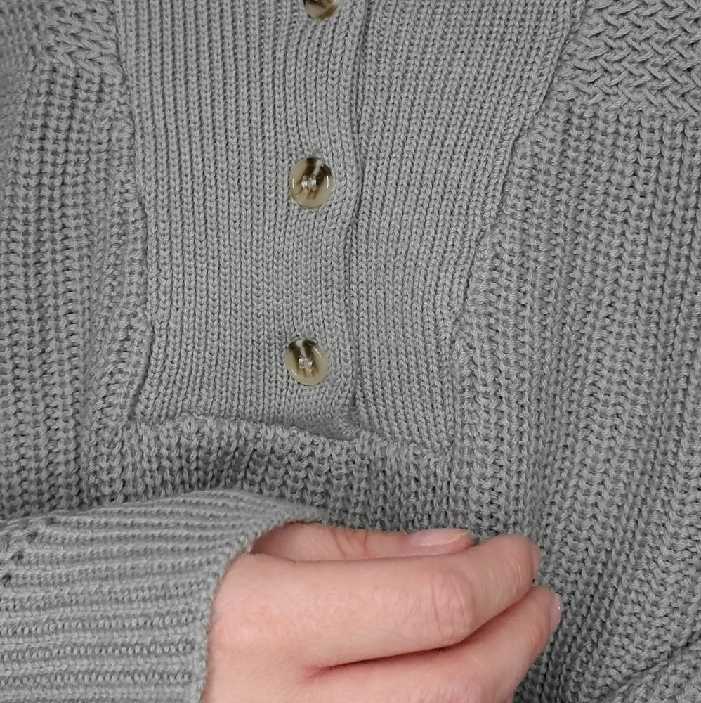 M Forever 21 sage green knit sweater loose boxy - Picture 3 of 8
